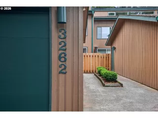 Photo #6: 171045835 Listing 