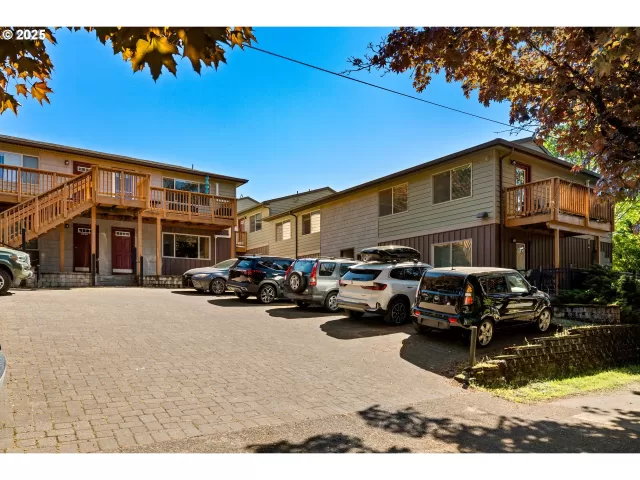 MLS: 171053087 Condo For Sale