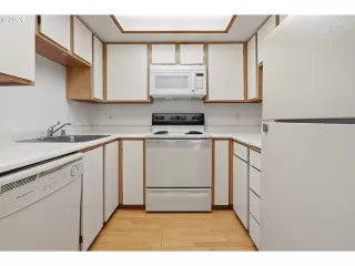 Photo #5: 171439720 Listing
