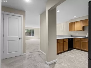 Photo #4: 171711050 Listing