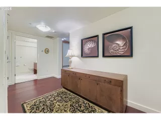 Photo #4: 171717745 Listing