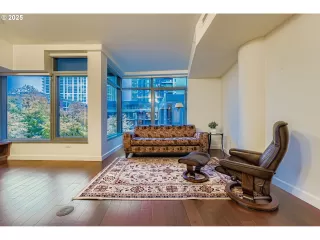 Photo #6: 171717745 Listing