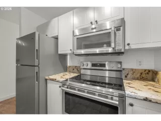 Photo #6: 172161457 Listing