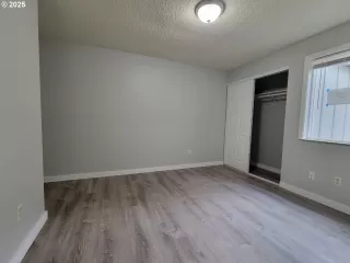 Photo #6: 172322616 Listing