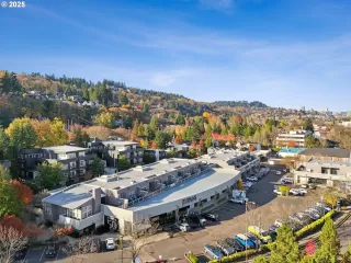 Photo #2: 172415087 Listing 