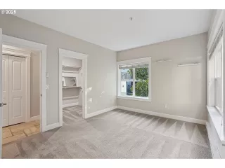 Photo #6: 172415087 Listing 