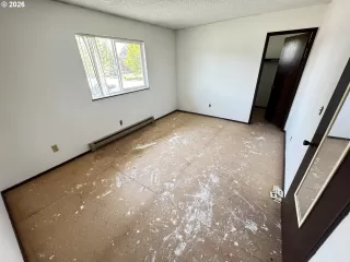 Photo #5: 172533718 Listing