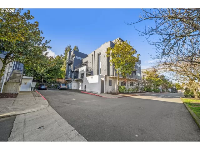 MLS: 172936883 Condo For Sale