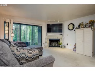 Photo #1: 173617108 Listing 