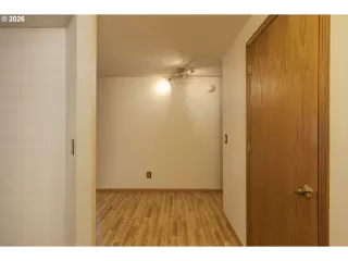 Photo #3: 173792217 Listing 