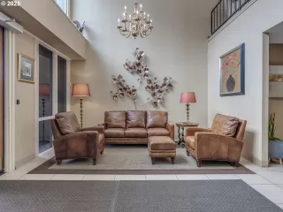 Photo #3: 174592030 Listing