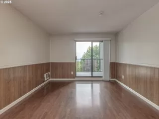 Photo #6: 174592030 Listing