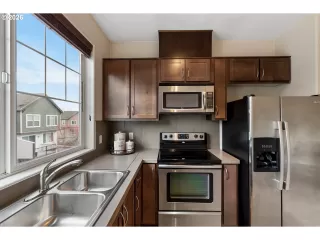 Photo #3: 175261628 Listing 