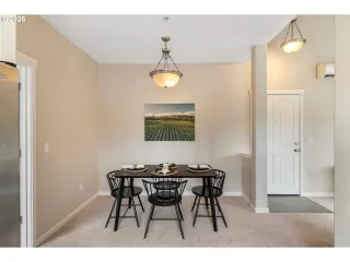 Photo #4: 175261628 Listing 