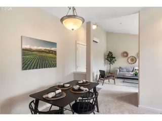 Photo #5: 175261628 Listing 