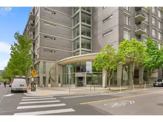 Photo #1: 175352890 Listing 