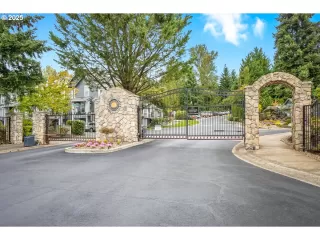 Photo #3: 175570872 Listing