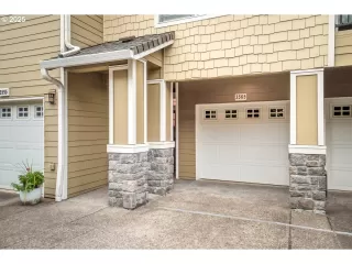 Photo #4: 175570872 Listing