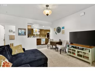 Photo #1: 175633317 Listing