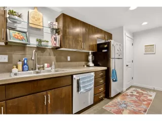 Photo #3: 175633317 Listing
