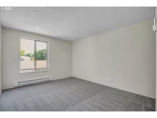 Photo #5: 175653799 Listing 