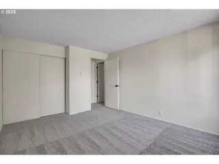 Photo #6: 175653799 Listing 