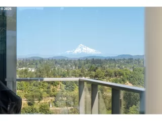 Photo #3: 175687597 Listing 