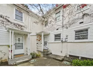 More Details about MLS # 176004117 : 6923 NE BROADWAY