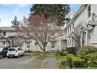 Photo #4: 176004117 Listing