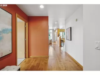 Photo #1: 176306338 Listing 