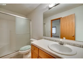 Photo #2: 176467331 Listing