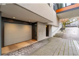 Photo #1: 176678825 Listing 