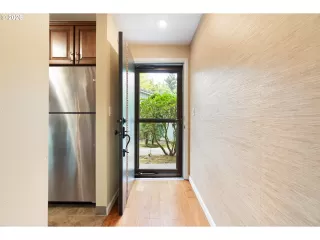 Photo #2: 177488786 Listing 