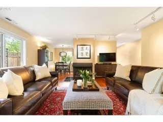 Photo #3: 177488786 Listing 