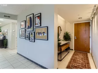 Photo #2: 177613429 Listing