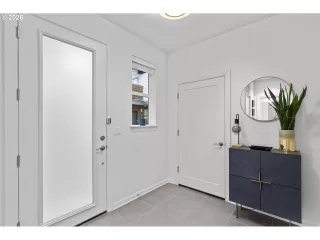 Photo #4: 177797647 Listing 