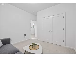 Photo #6: 177797647 Listing 