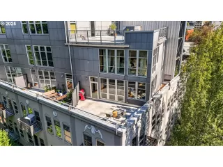 Click for more information on MLS # 177803686 : 725 NW FLANDERS ST 401 More Details about MLS # 177803686 : 725 NW FLANDERS ST 401