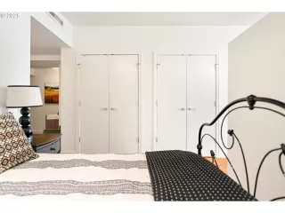 Photo #4: 178064349 Listing 