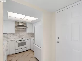 Photo #1: 178821836 Listing 