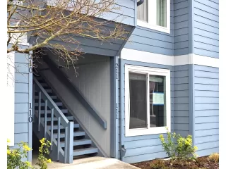 More Details about MLS # 179264034 : 2330 SE BROOKWOOD AVE 111