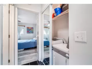 Photo #3: 179596766 Listing 