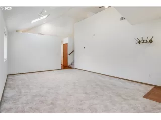 Photo #5: 179677715 Listing 