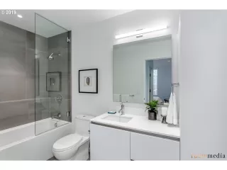 Photo #3: 18009704 Listing