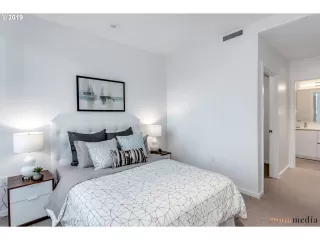 Photo #4: 18009704 Listing