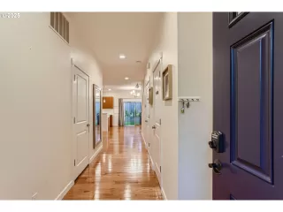 Photo #3: 180134857 Listing 