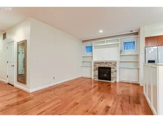 Photo #5: 180134857 Listing 