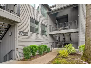 Photo #2: 180794598 Listing