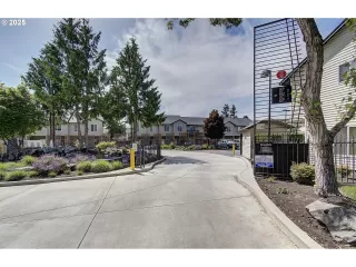 Photo #2: 181026025 Listing