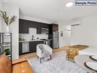 Photo #3: 181183949 Listing